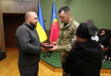 Високими державними нагородами (посмертно) відзначено Захисників та Захисниць з Хмельниччини