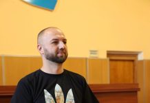 Працівники Хмельницької районної військової адміністрації завершили практичний курс підготовки у Хмельницькому обласному центрі підготовки населення до національного спротиву.