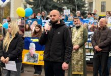 У Хмельницькому відбулася акція на підтримку військовополонених та зниклих безвісти Захисників і Захисниць України